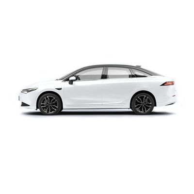 In van de Autoxiaopeng P5 de Gloednieuwe 0km van Voorraadev van de Energievoertuigen auto van 5-Seat voor families