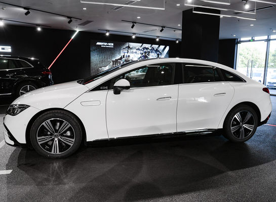 Mercedes EQE 4MATIC Elektrische Sedan met 96,1 KWh Lithiumbatterij en 0,62 uur opladen 255/45 R19