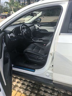 Gebruikt bereik 400km 160kW elektrische SUV Weltmeister tweedehands auto goede staat lage kilometertelling zwart