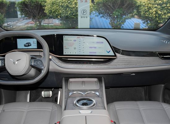 202/253 KW Motor Hongqi Limousine Elektrische auto met een maximale snelheid van 200 Km/h en een lengte van 4925 mm