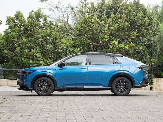 2025 Honda eNP2 Fast Charging Electric Automobile EV 545km Bereik 4787mm Lengte en milieuvriendelijk vermogen