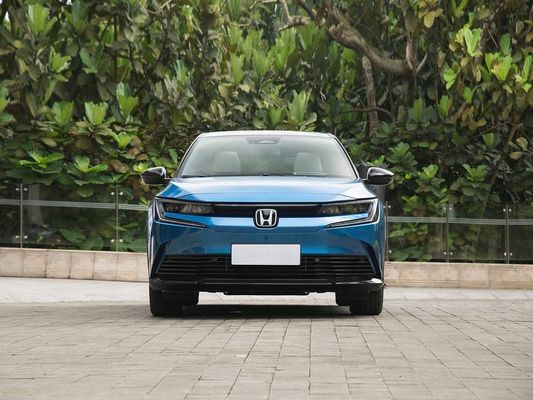 Elektrisch voertuig Honda eNP2 150kW vermogen en 545km bereik voor familiedrijving in de woestijn