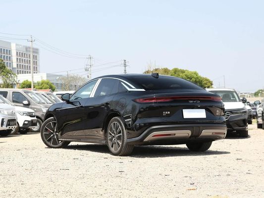 Modelvoertuig 601km Bereik 83.2kWh Batterijcapaciteit AWD Snel opladen Zonnedak Hoogspanningsstructuur Comfortabel voor het gezin