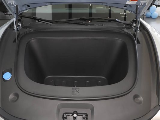 Modelvoertuig 601km Bereik 83.2kWh Batterijcapaciteit AWD Snel opladen Zonnedak Hoogspanningsstructuur Comfortabel voor het gezin