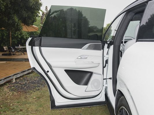 2025 Xpeng G9 Volledig elektrische SUV 93,1 kWh Batterijcapaciteit 423 kW Maximaal motorvermogen 680 km lange afstand en snel opladen met zonnedak