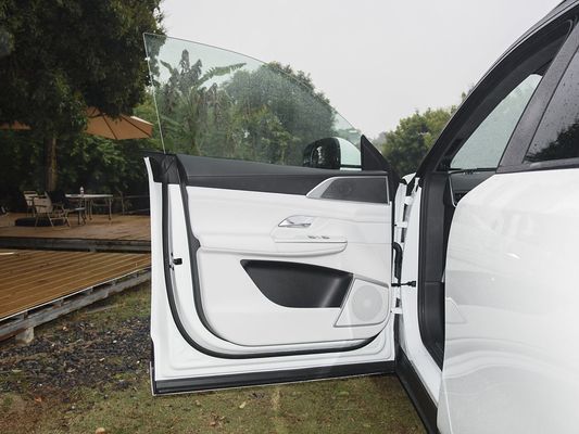 Maximaliseer uw rijbeleving met Xpeng G9 Fast Charging Electric Vehicle Max Motor Torque 695N.m Max Motor Power 423kW Max Speed 200km/h